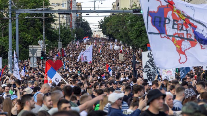 vucic-renuncia-serbia-elecciones-anticipadas